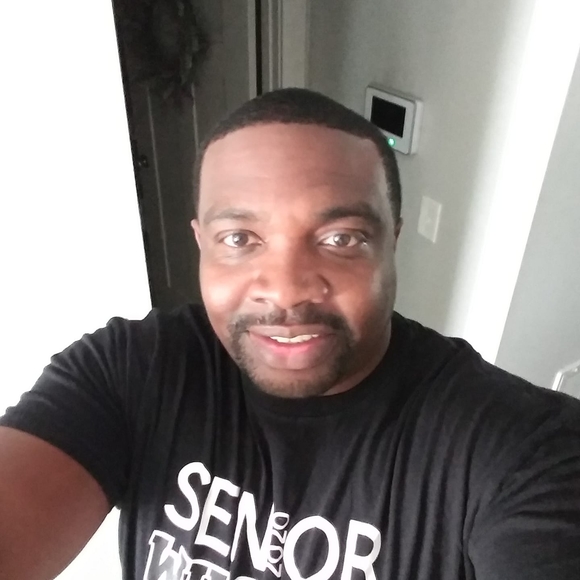 Profile Picture of Eric Williams (@ekwilliams949) on Poshmark