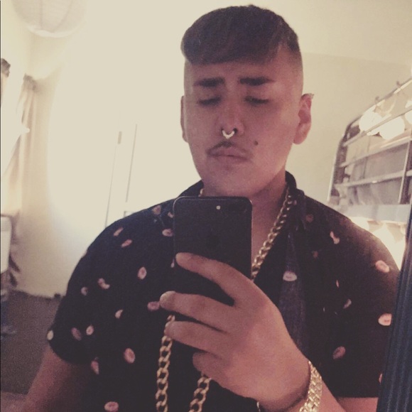 Profile Picture of George Osuna (@kawaiicholo) on Poshmark