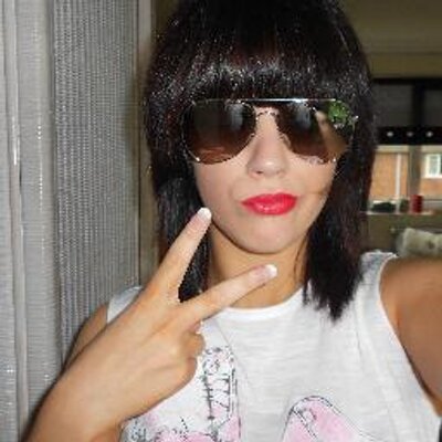 Profile Picture of Naomi Knight (@NaomiknightXx) on Twitter