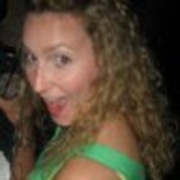 Melissa Fildes - Poshmark Profile Picture of Melissa Fildes (@melissafildes) on Poshmark