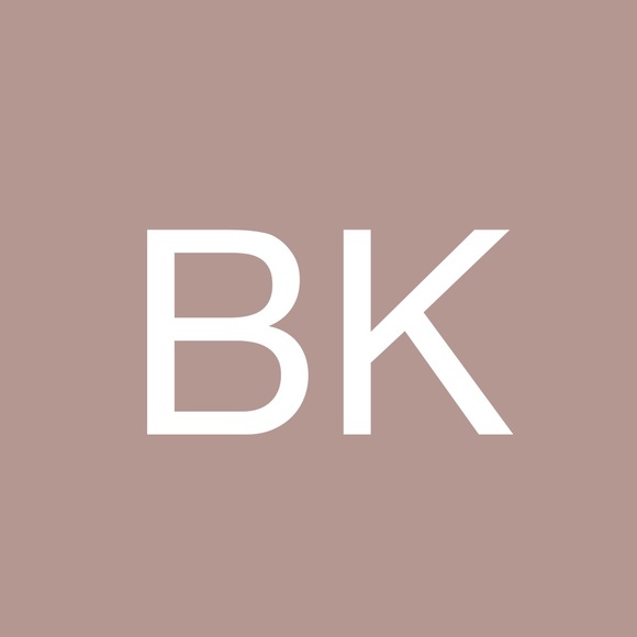 Profile Picture of Brandy Keys (@beekeys5) on Poshmark