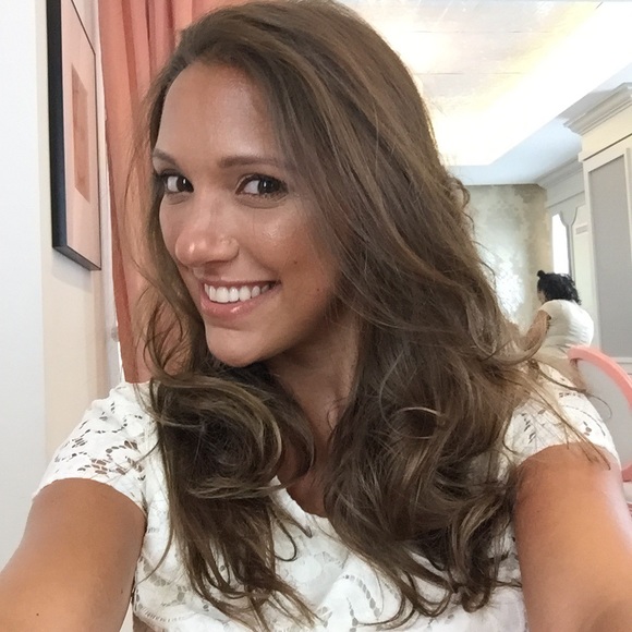 Profile Picture of Jacqueline Giaccio (@getfitfast) on Poshmark