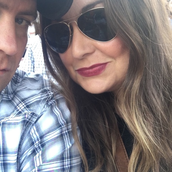 Profile Picture of Lauren Mintzer (@lem170) on Poshmark