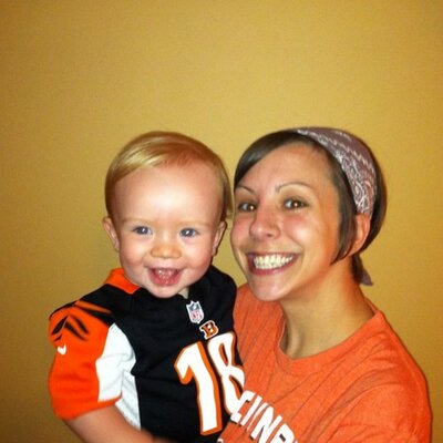 Lora Bailey - Twitter Profile Picture of Lora Bailey (@LoZilla21) on Twitter