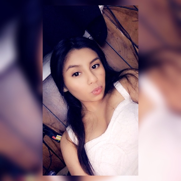Profile Picture of Briana Mireles (@brianamireles) on Poshmark