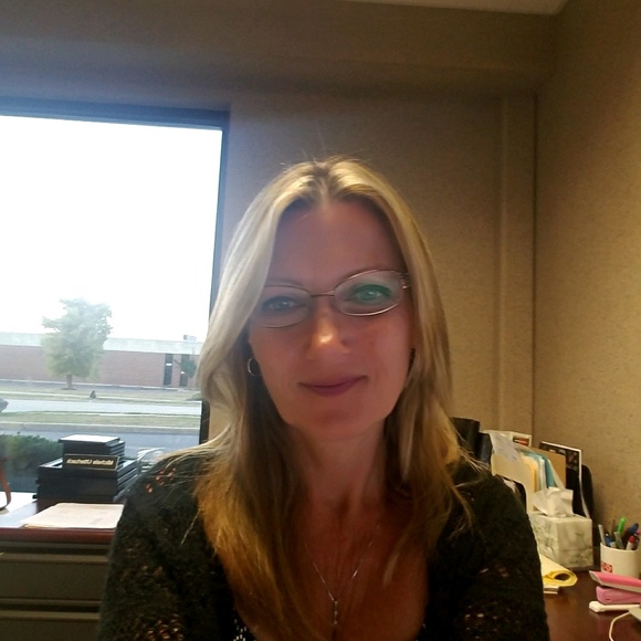 Profile Picture of Michele Utterback (@dg4930) on Poshmark