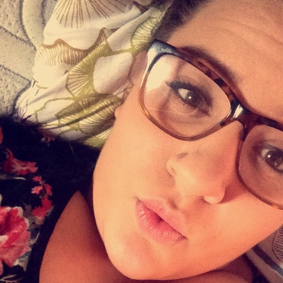 Profile Picture of Brittany Rydzinski (@bwhite3226) on Poshmark