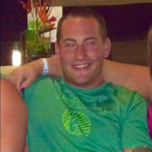 Profile Picture of Matt Charapata (@matt1492) on Poshmark