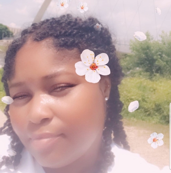 Profile Picture of Edris Dupard (@drissydu) on Poshmark