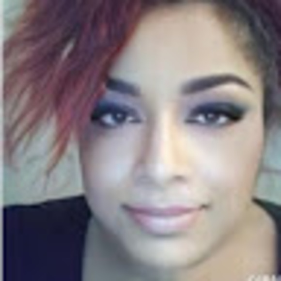 Profile Picture of Christina Spruill (@soulmysix) on Poshmark