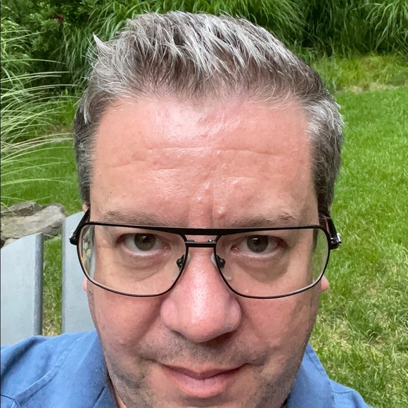 Profile Picture of Ian Scollay (@ianscollay) on Poshmark