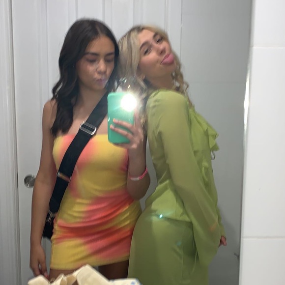 Profile Picture of Courtney Elliott (@celliottt) on Poshmark