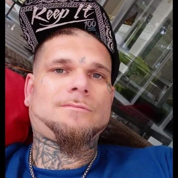 Profile Picture of Jerry Ray (@jray06916) on Poshmark