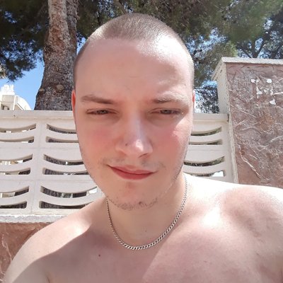 Profile Picture of Alex Kent (@AlexKent93) on Twitter