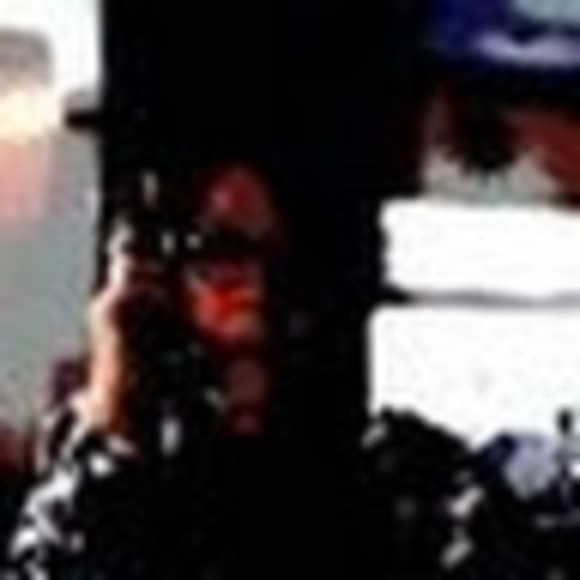 Profile Picture of Robin Drimmer (@rsdrimmer1) on Poshmark