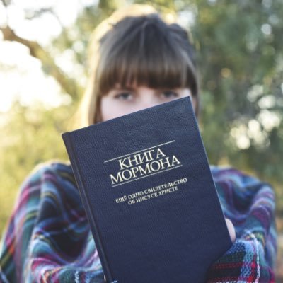 Profile Picture of Kim Lindquist (@colorofkim) on Twitter