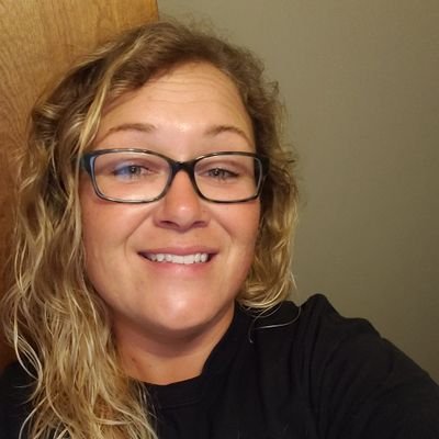 Profile Picture of Mandylyn Jones (@mandyloyd61) on Twitter