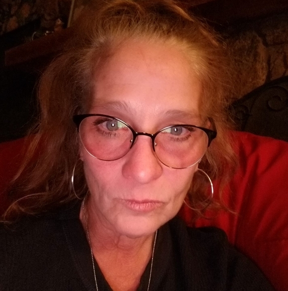 Profile Picture of Veronica Bryant (@vb12665) on Poshmark