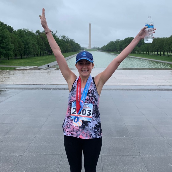 Profile Picture of Lindsey Nathan (@lindseybeth23) on Poshmark