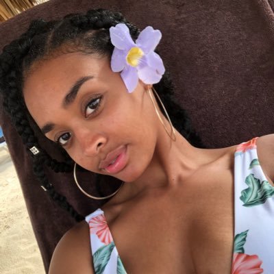 Profile Picture of Bethel Daniel (@Breathless_Mee) on Twitter