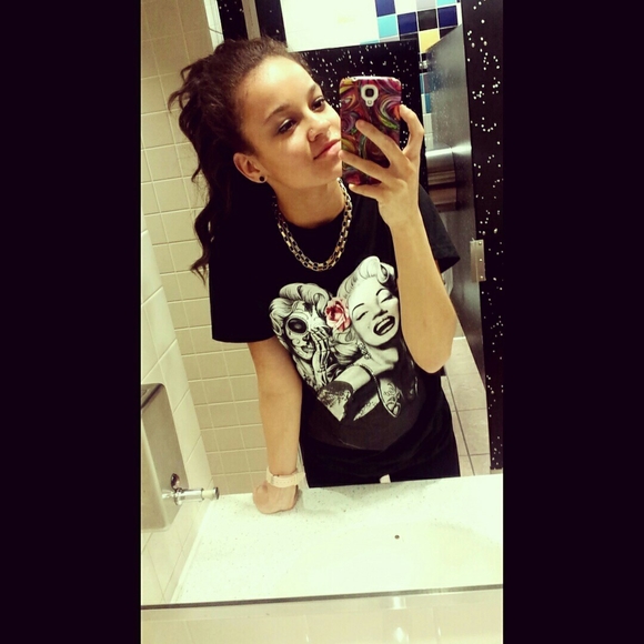 Profile Picture of Kaylah Hoard (@kaylahxo) on Poshmark