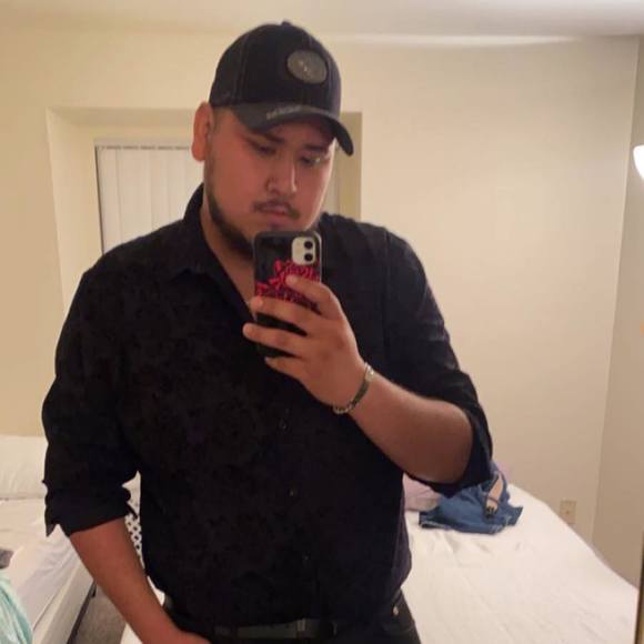 Profile Photo of Fidel Hernandez (@fidelhl) on Poshmark