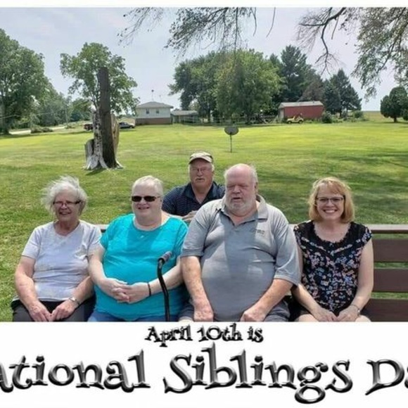 Profile Picture of Patricia Siemens (@patriciasiemens) on Poshmark