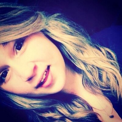 Profile Picture of Nicole Bouvier (@nicbouv22) on Twitter