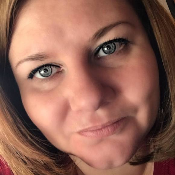 Profile Picture of Angie Corzette (@amgrimesy) on Poshmark