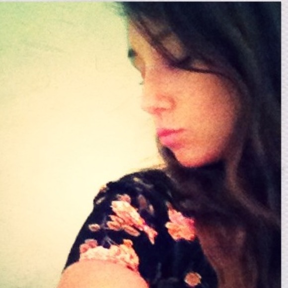 Profile Picture of Jessica Musinski (@vintagecamera) on Poshmark