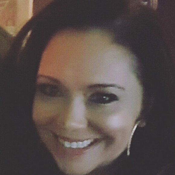 Profile Picture of Belinda Canaday (@belindacanaday) on Poshmark