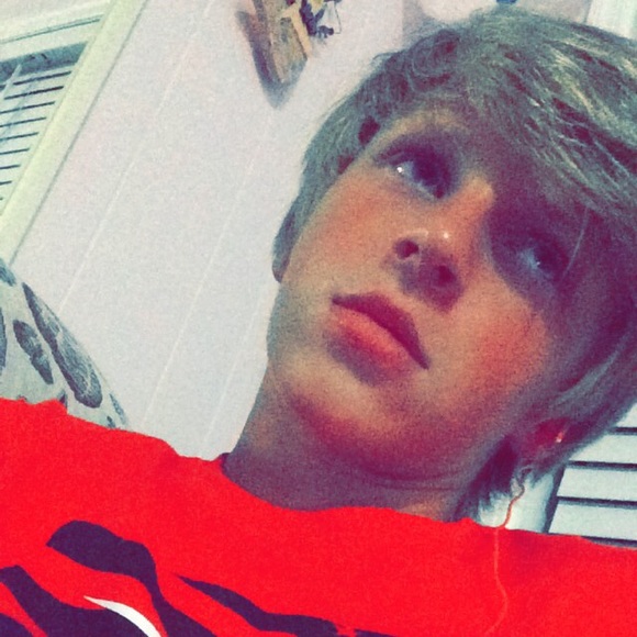 Profile Picture of Michael Igel (@mucheligel) on Poshmark