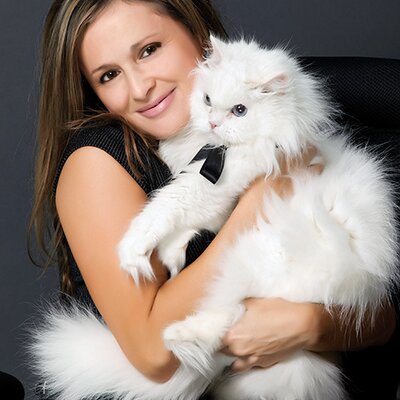 Profile Picture of Lisa Alexander (@thepetadvocate) on Twitter