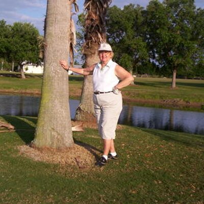 Profile Picture of Joan Walters (@lemontwist26) on Twitter