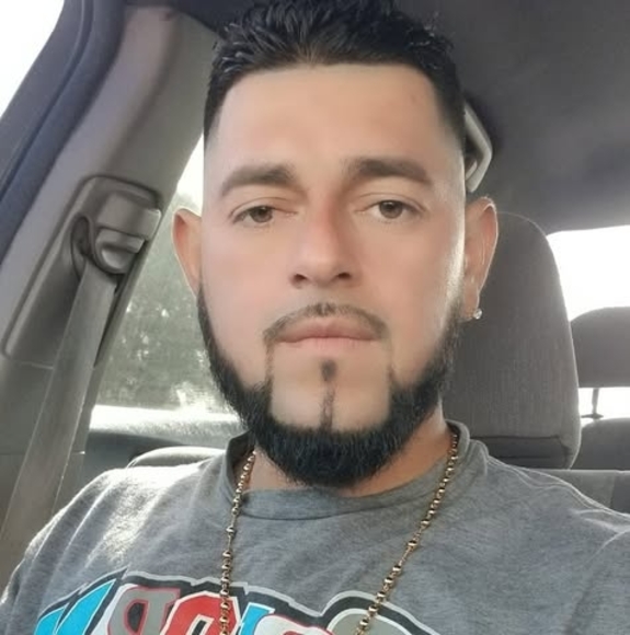 Melgar Melgar - Poshmark Profile Picture of Melgar Melgar (@melgar417) on Poshmark