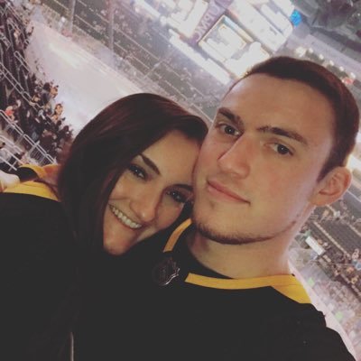 Profile Picture of Dustin Burrows (@DBurrows16) on Twitter