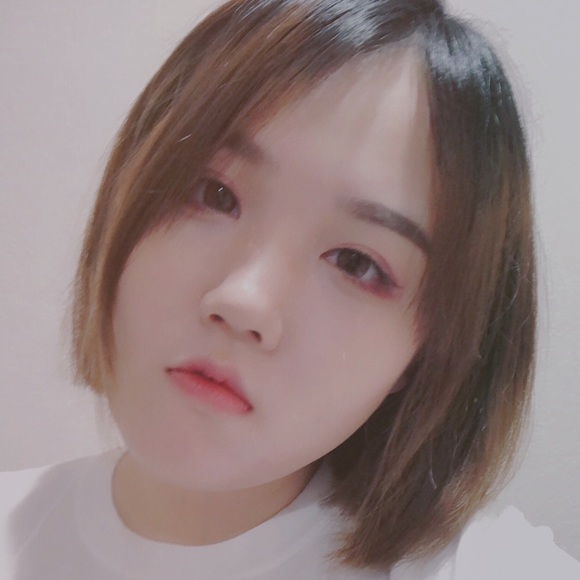 Profile Picture of Joey Liu (@1005766565) on Poshmark