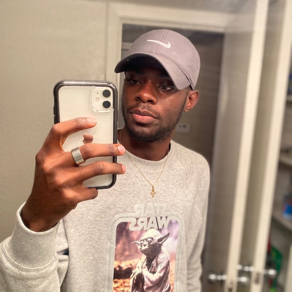 Profile Picture of Bonifacio Zenga (@bonifacio_zenga) on Poshmark