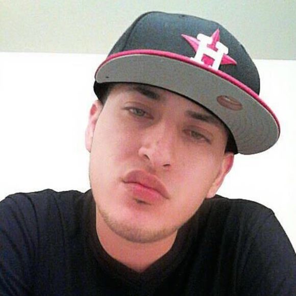 Profile Picture of Alex Jaimez (@jalex0071) on Poshmark