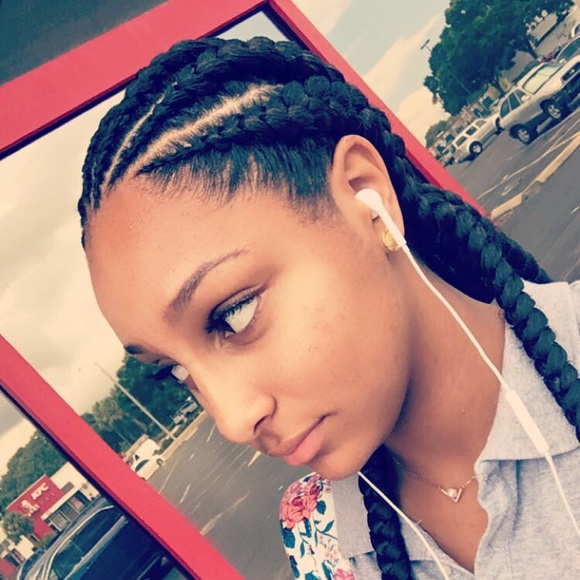 Profile Picture of Alexandria Hannah (@alexandriia_03) on Poshmark