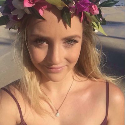 Profile Picture of Alexandra Johnston (@AlexjohnstonxLX) on Twitter