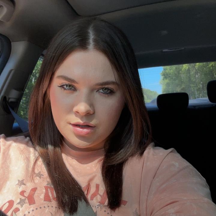 Profile Picture of Bri 💙 (@briannasummersill) on Tiktok