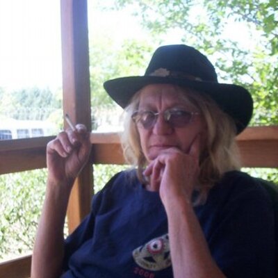 Profile Picture of Karen Savage (@Karen_Savage_) on Twitter