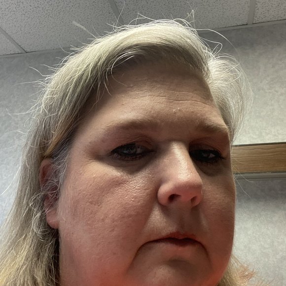Profile Picture of Sharon Morrison (@adivasalonspa) on Poshmark