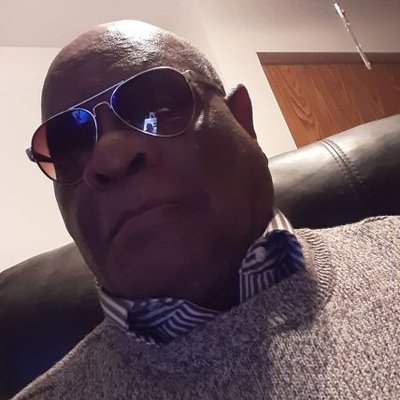 Profile Picture of Larry L Edwards (~=E (@Larry2nuts) on Twitter