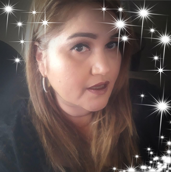 Profile Picture of Geno Ruelas (@geno332011) on Poshmark