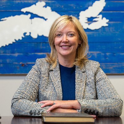 Profile Picture of Elizabeth Smith-McCrossin (@MLAElizabethNS) on Twitter