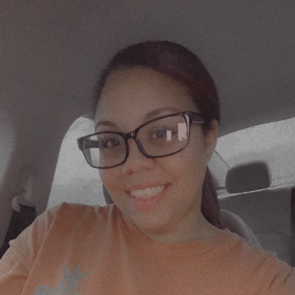 Alexia Mattress - Poshmark Profile Picture of Alexia Mattress (@marielex2020) on Poshmark