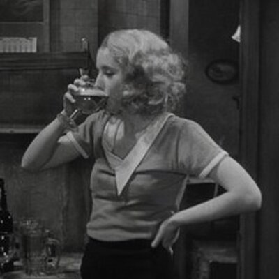 Profile Picture of Lily Powers (@LilyPowers) on Twitter