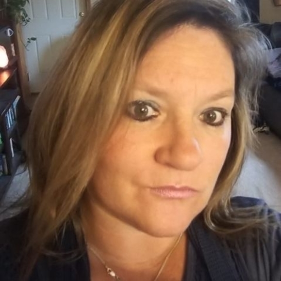 Profile Picture of Crystal Speed-avery (@cdus1974) on Poshmark